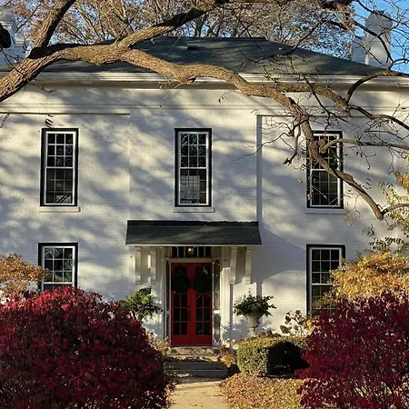 909 & Vine Photo Worthy Home With Pool